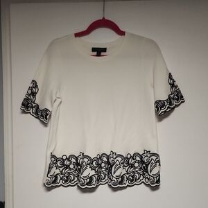 Ann Taylor Ivory & Black Embroidered Short Sleev Knit Top Size MP